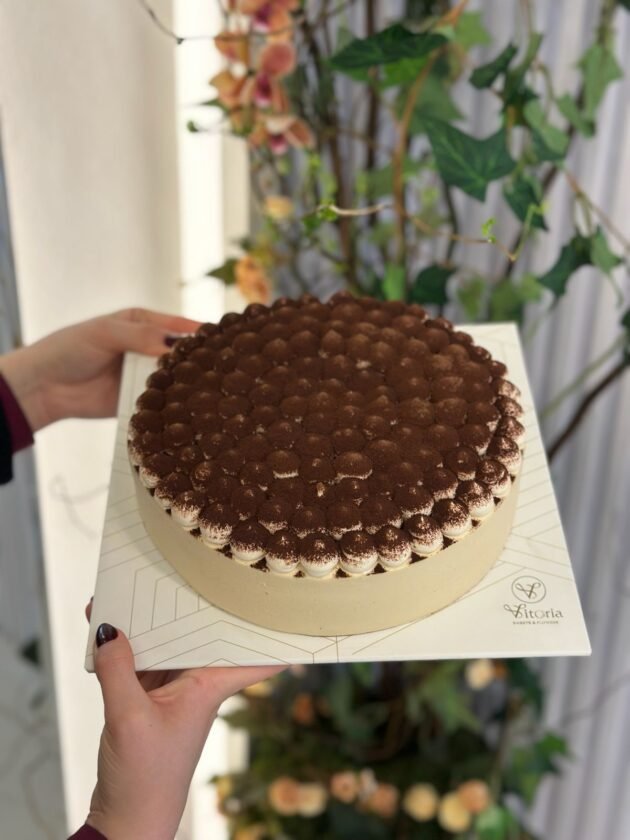 Tiramisu Cake